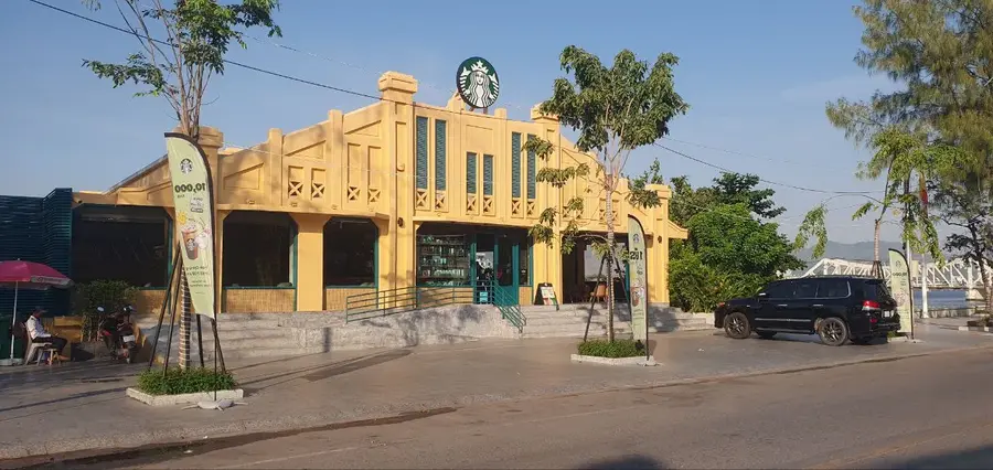 Starbucks Cafe - Kampot Riverside 2025