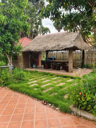 bed villa for rent kampot huge garden gazebo  per month