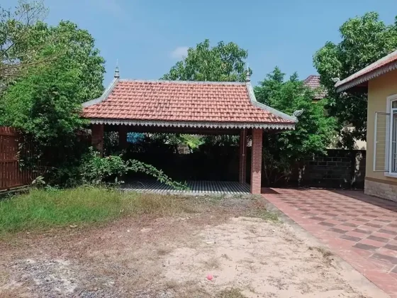 gazebo - large garden - rental kampot