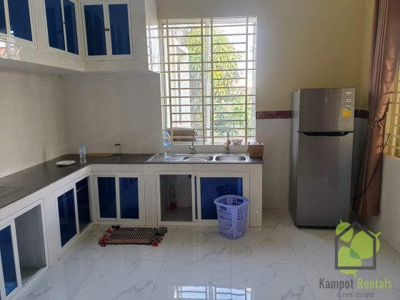 3 bedroom house - Very private and secure - Large bedrooms and big kitchen Kampot