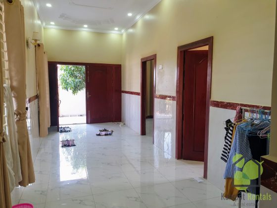 3 bedroom house - Very private and secure - Large bedrooms and big kitchen Kampot