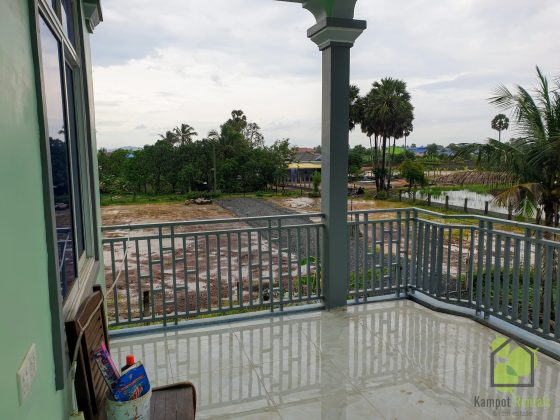 6 Bedroom house - Large living & kitchen area - Roof terrace Kampot