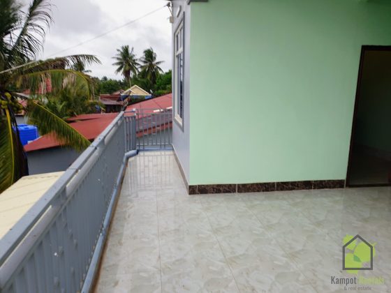 6 Bedroom house - Large living & kitchen area - Roof terrace Kampot