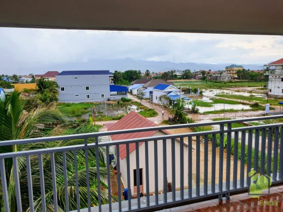 6 Bedroom house - Large living & kitchen area - Roof terrace Kampot