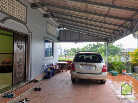 6 Bedroom house - Large living & kitchen area - Roof terrace Kampot