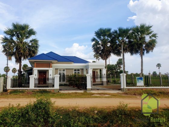 western-style-2-bedroom-villa-for-rent-kampot-quiet-area (2)